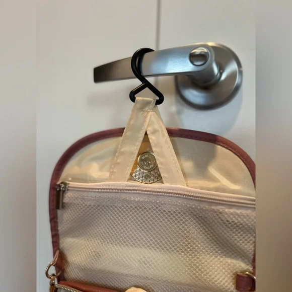 Hanging Toiletry And Makeup Travel Bag - GIFT READY - Mauve Pink and Gold - NWT! - Picture 8 of 12